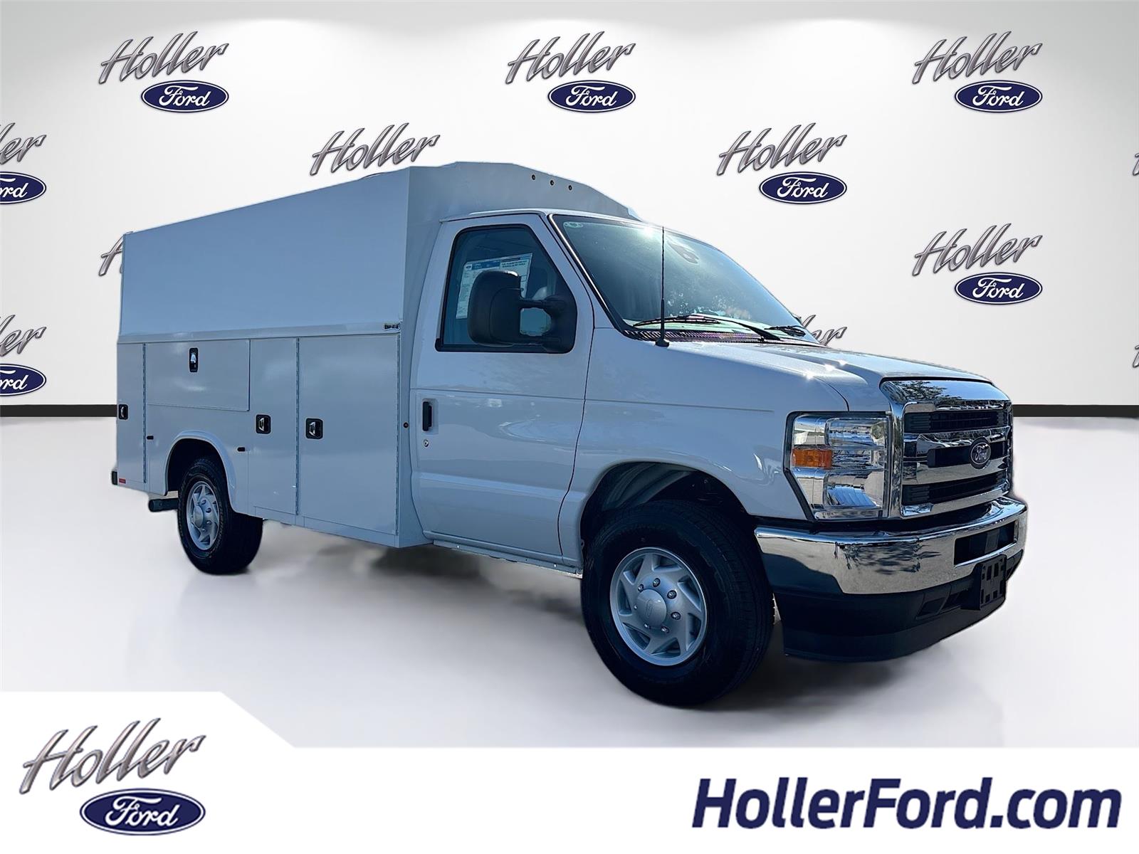 2026 Ford E-Series Chassis E-350 SD Cutaway 138 RWD