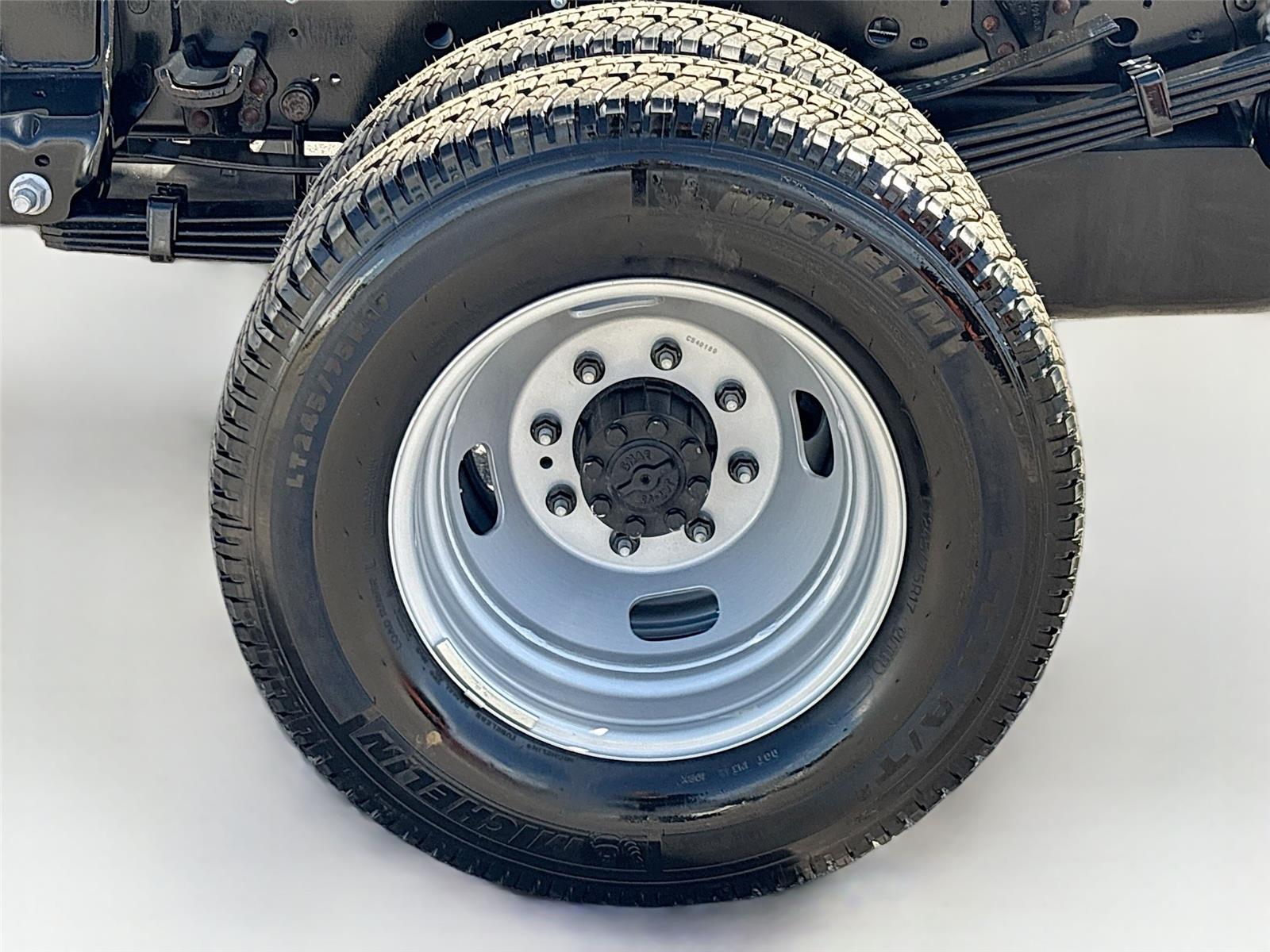 2026 Ford Super Duty F-350 DRW XL