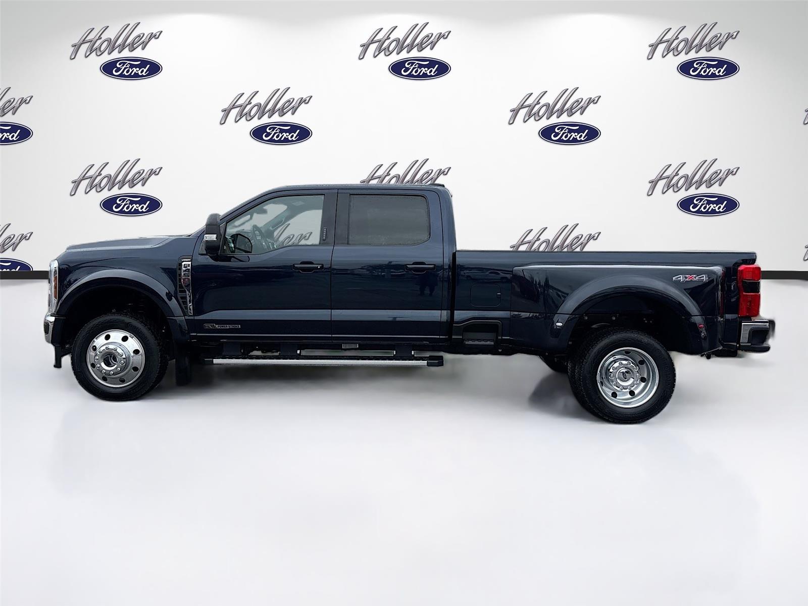 2024 Ford Super Duty F-450 DRW LARIAT
