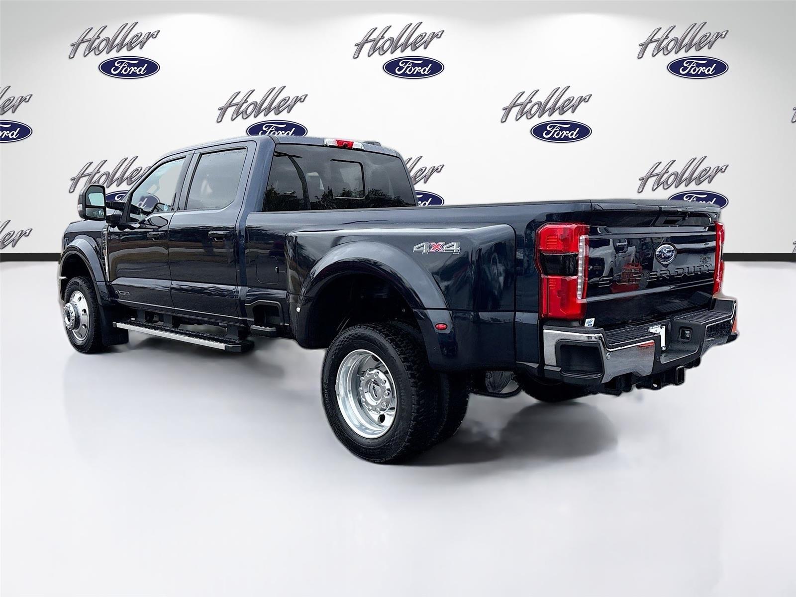 2024 Ford Super Duty F-450 DRW LARIAT
