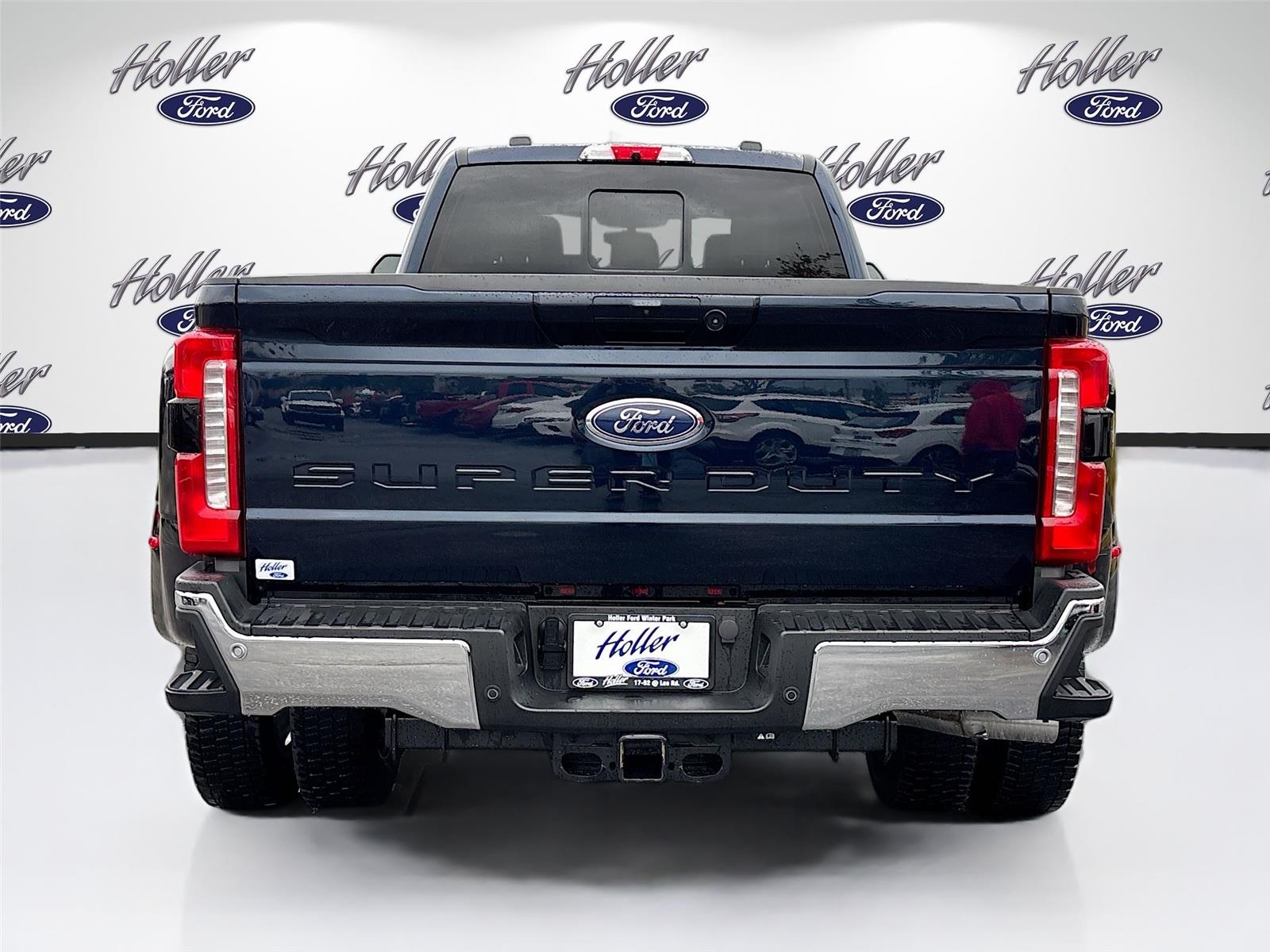 2024 Ford Super Duty F-450 DRW LARIAT