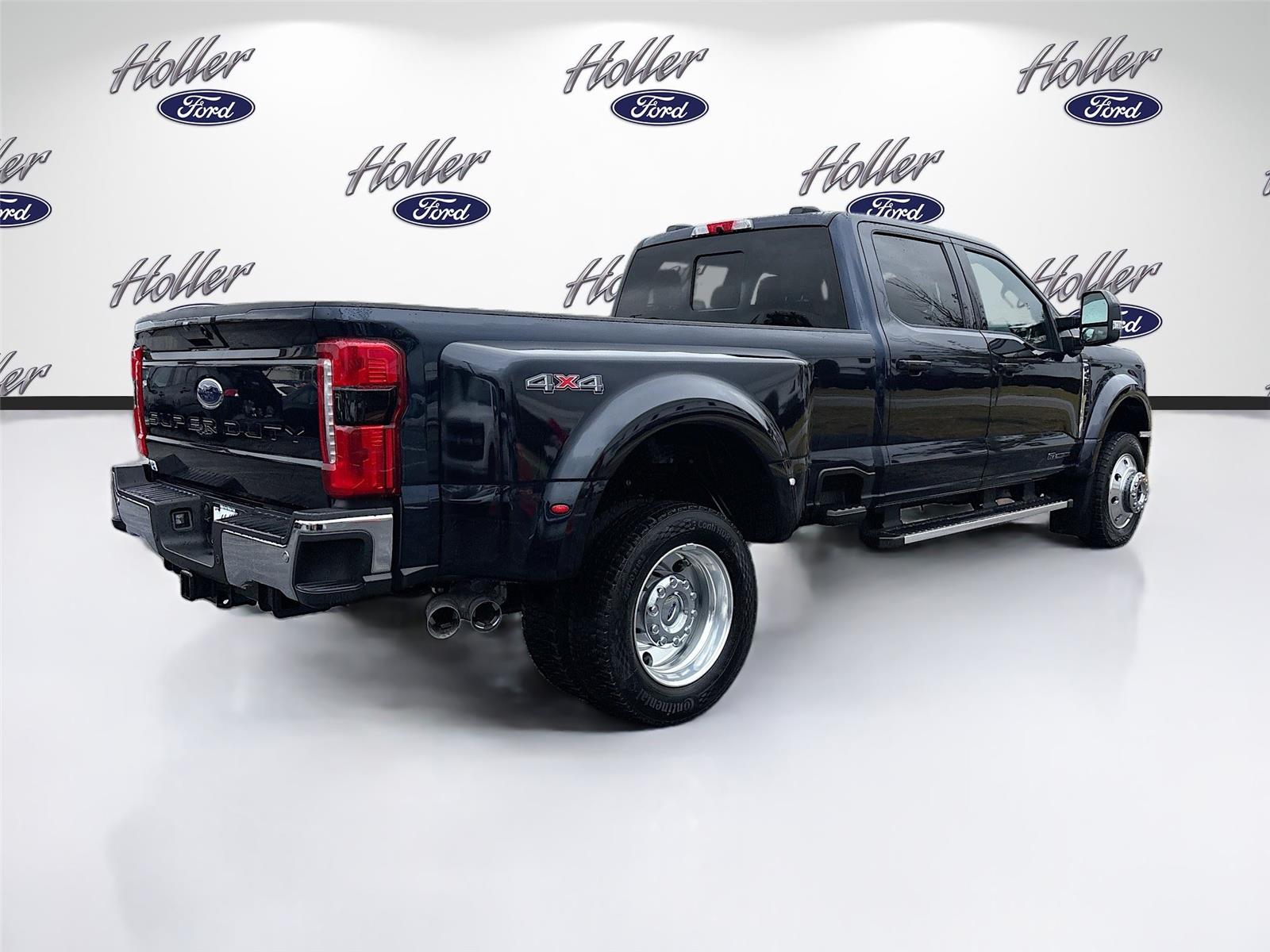 2024 Ford Super Duty F-450 DRW LARIAT