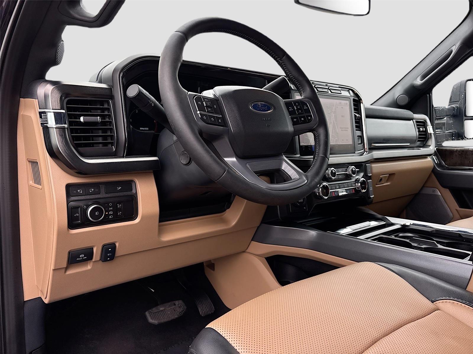 2024 Ford Super Duty F-450 DRW LARIAT