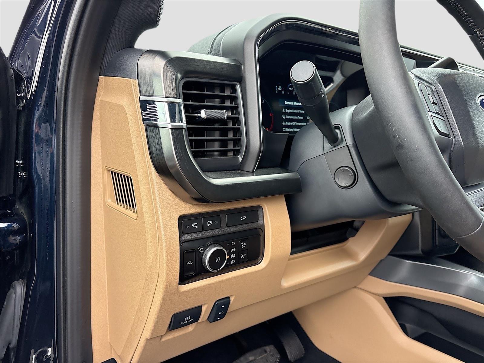 2024 Ford Super Duty F-450 DRW LARIAT