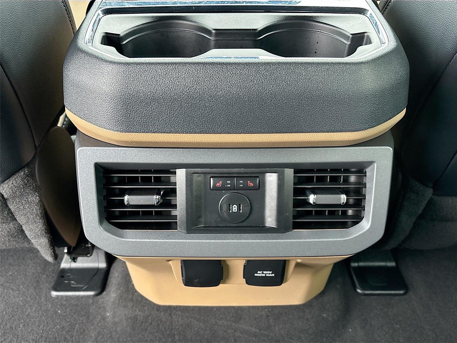 2024 Ford Super Duty F-450 DRW LARIAT