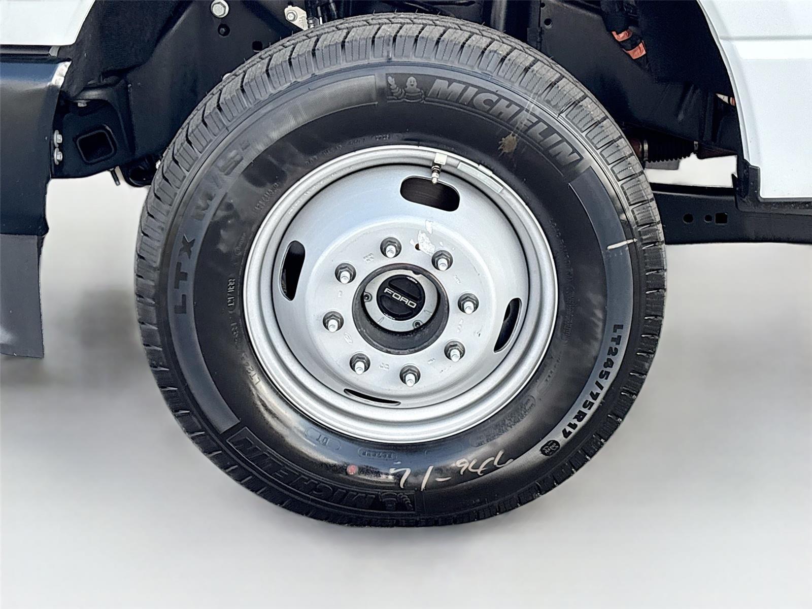 2026 Ford Super Duty F-350 DRW XL