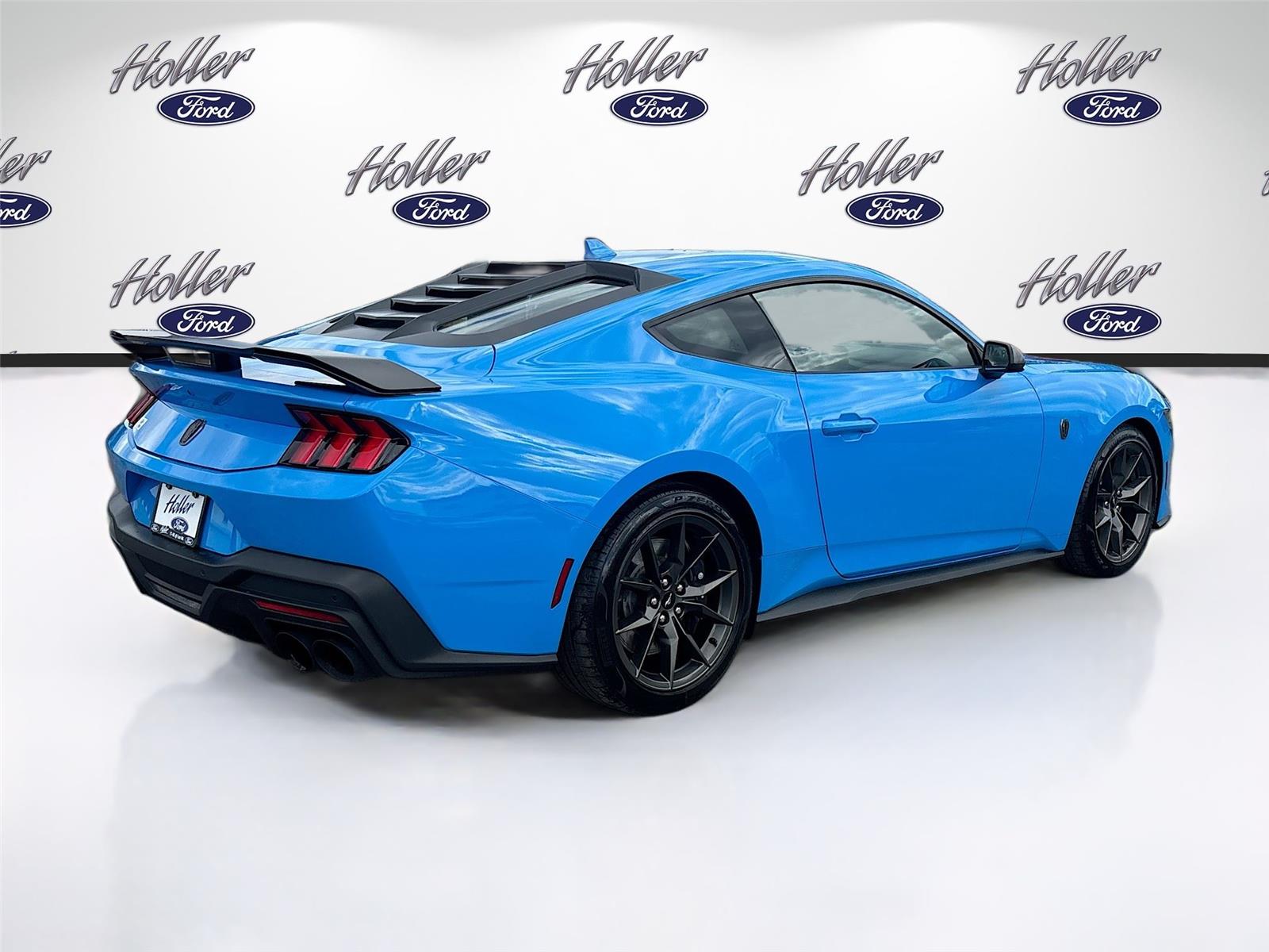 2025 Ford Mustang Dark Horse