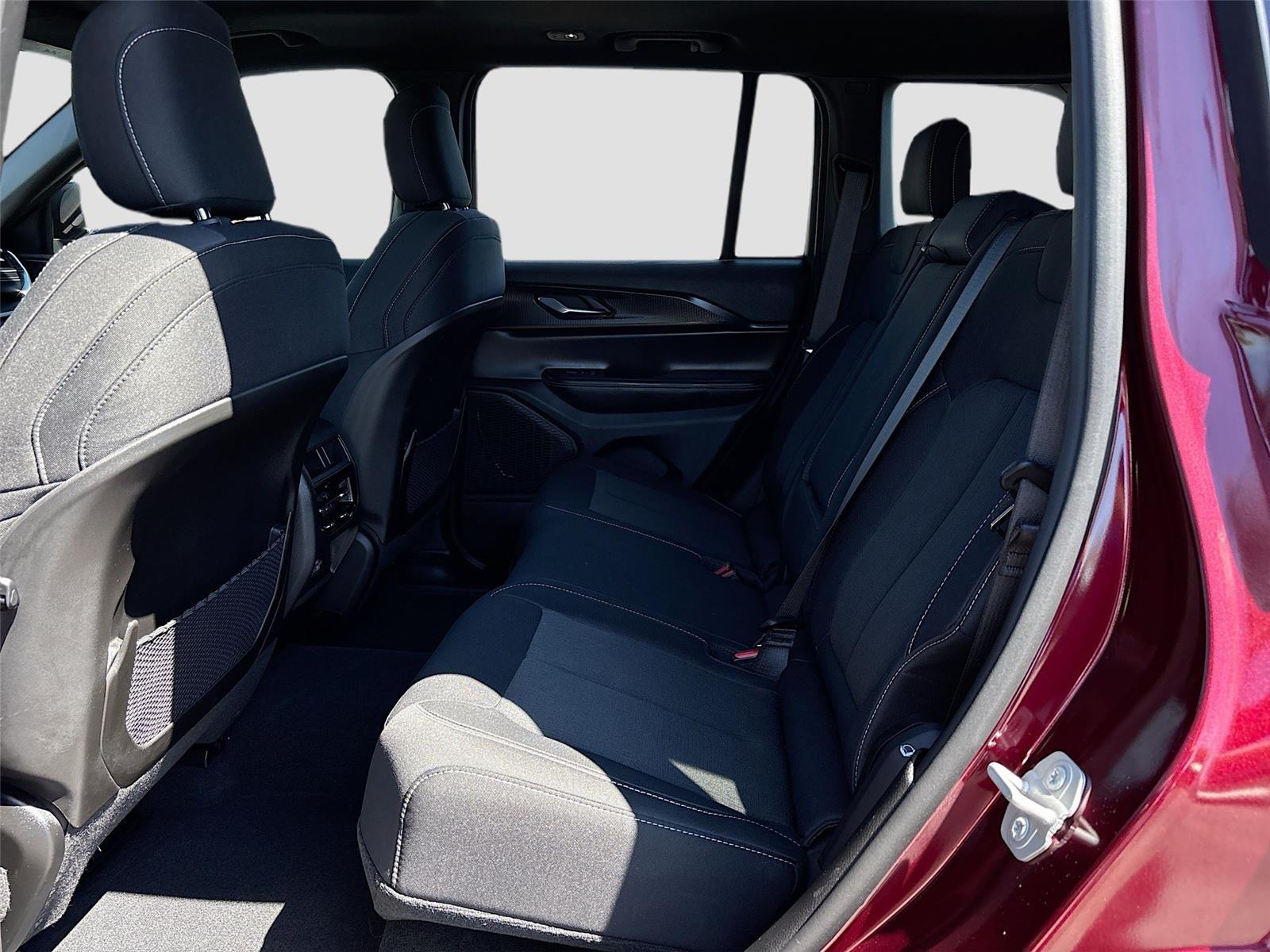 2024 Jeep Grand Cherokee Laredo X