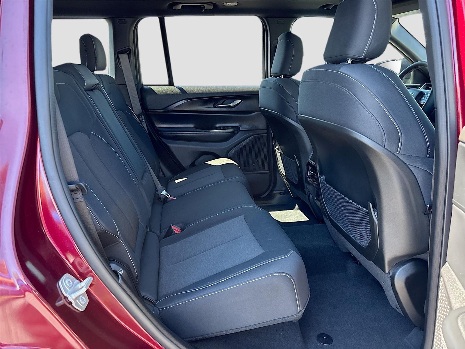 2024 Jeep Grand Cherokee Laredo X