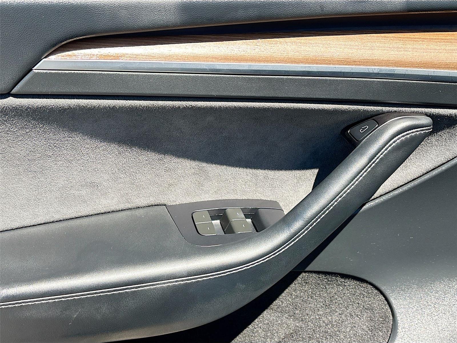 2024 Tesla Model Y Performance