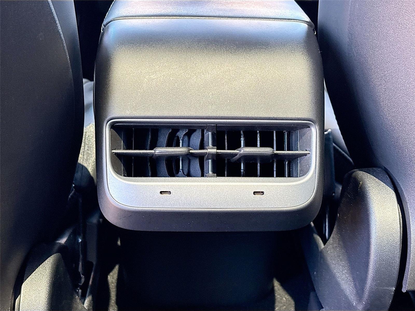 2024 Tesla Model Y Performance