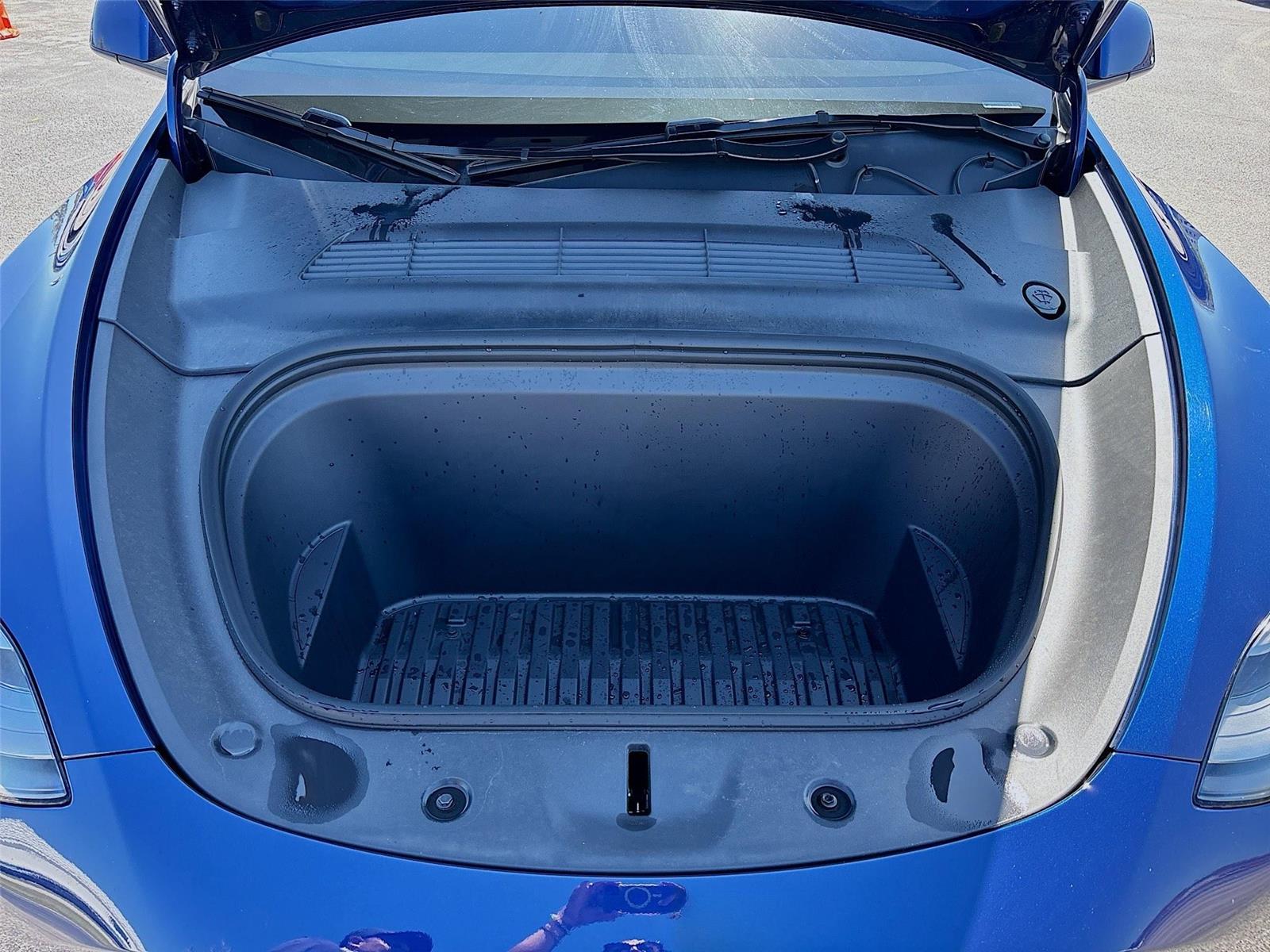 2024 Tesla Model Y Performance