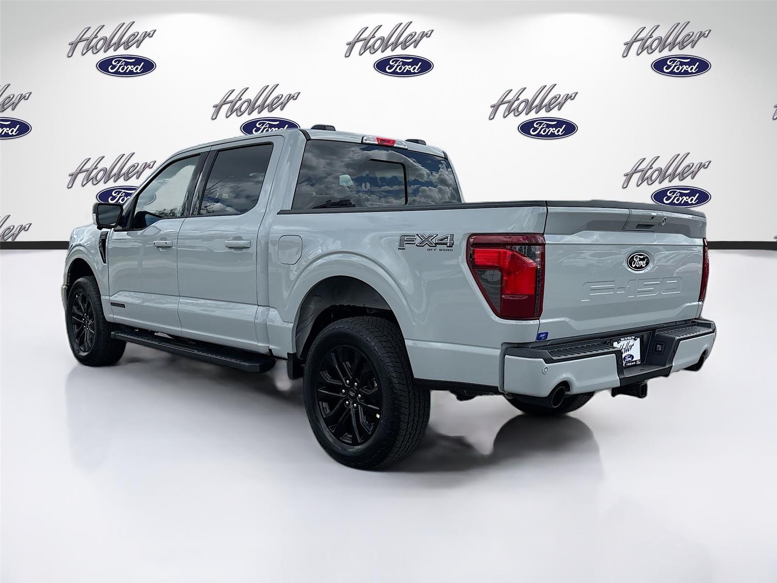 View vehicle photo 6