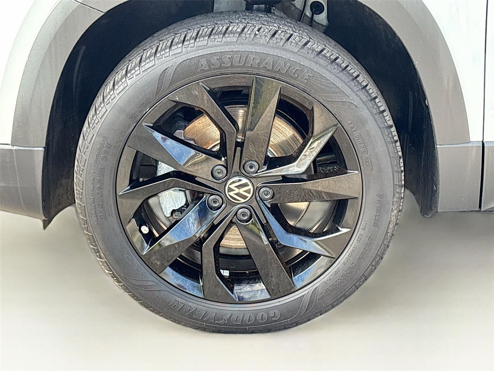 2024 Volkswagen Taos SE