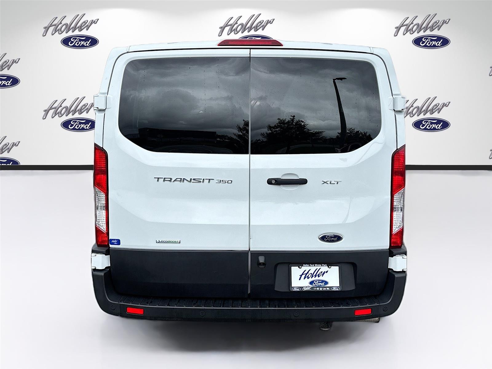 2023 Ford Transit Passenger Wagon XLT