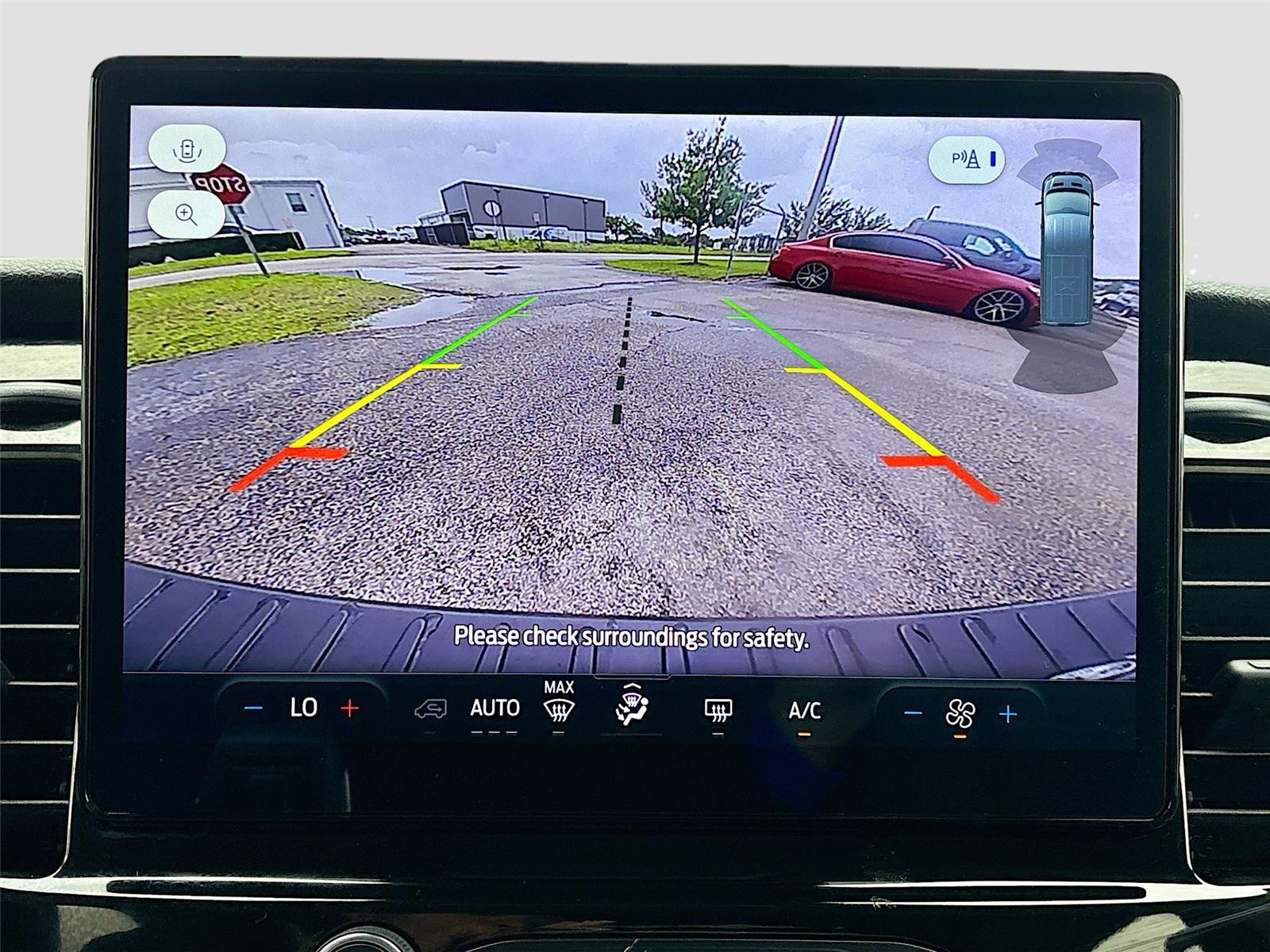 2023 Ford Transit Passenger Wagon XLT