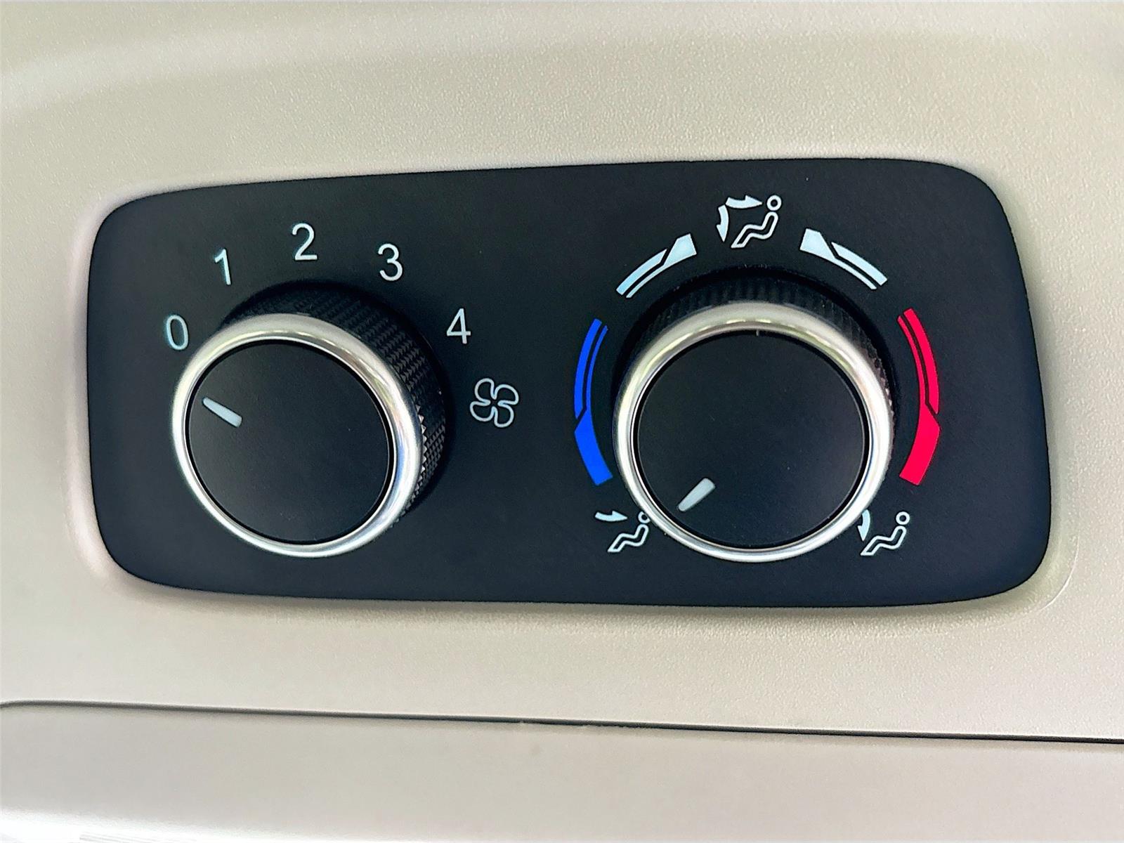 2023 Ford Transit Passenger Wagon XLT