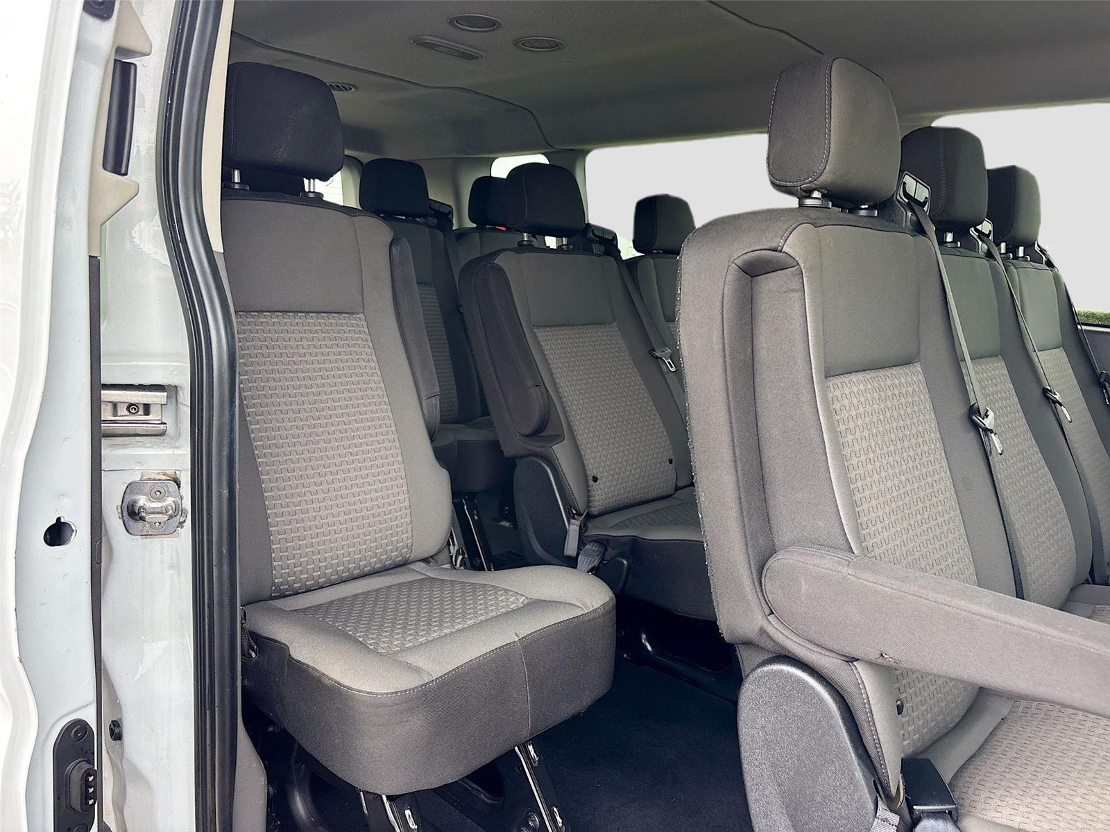 2023 Ford Transit Passenger Wagon XLT