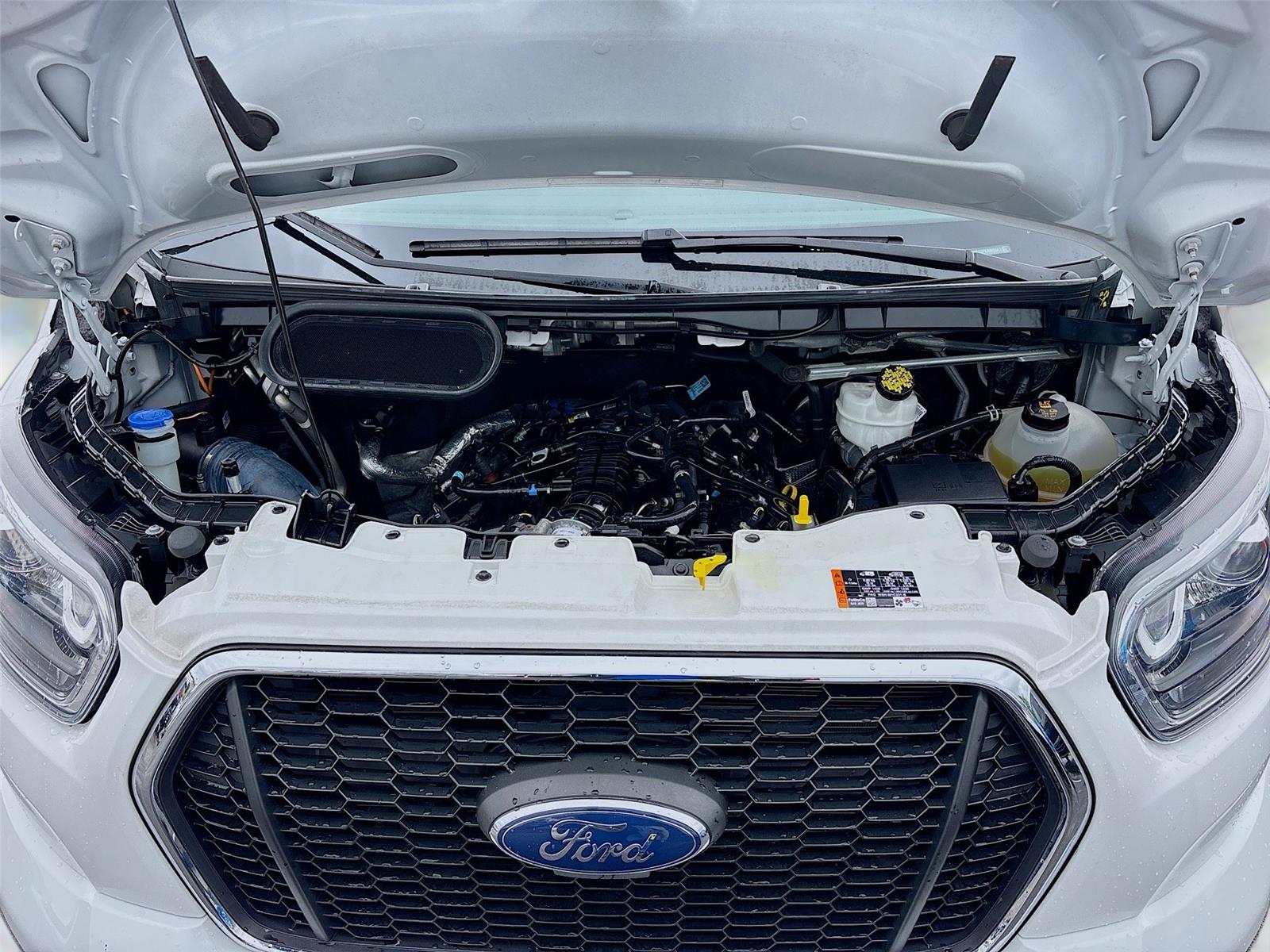 2023 Ford Transit Passenger Wagon XLT