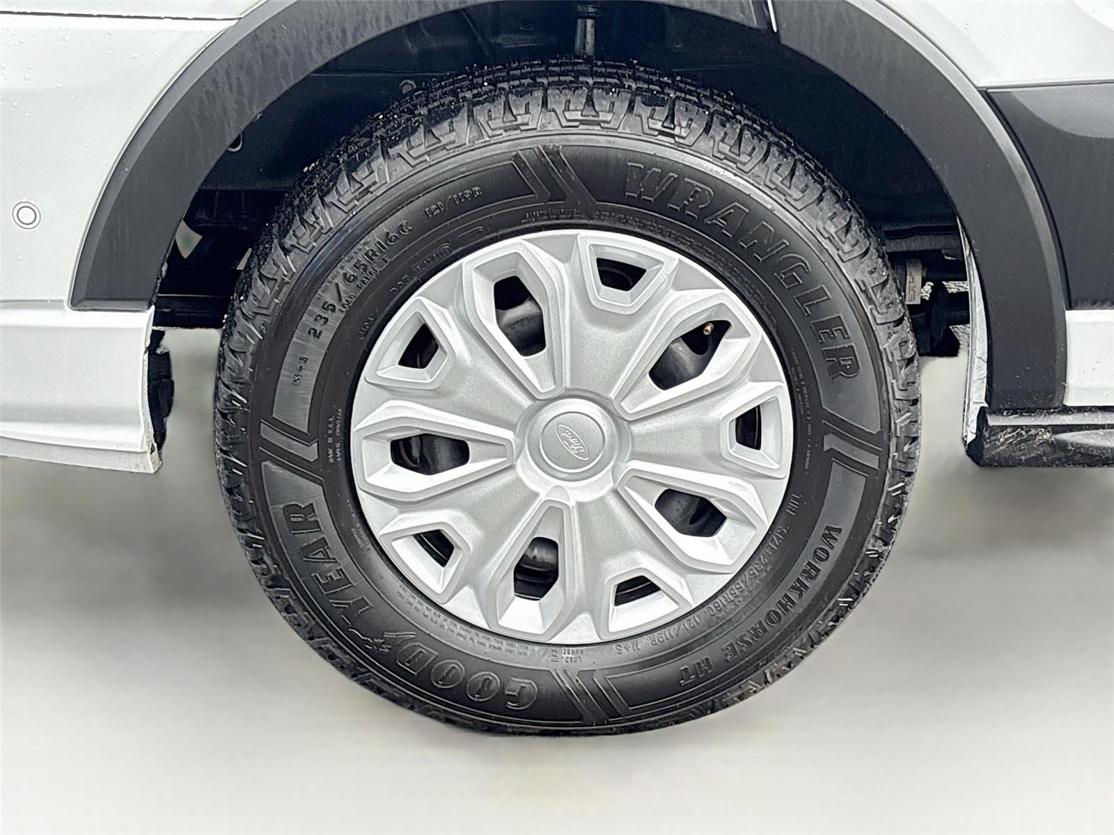 2023 Ford Transit Passenger Wagon XLT