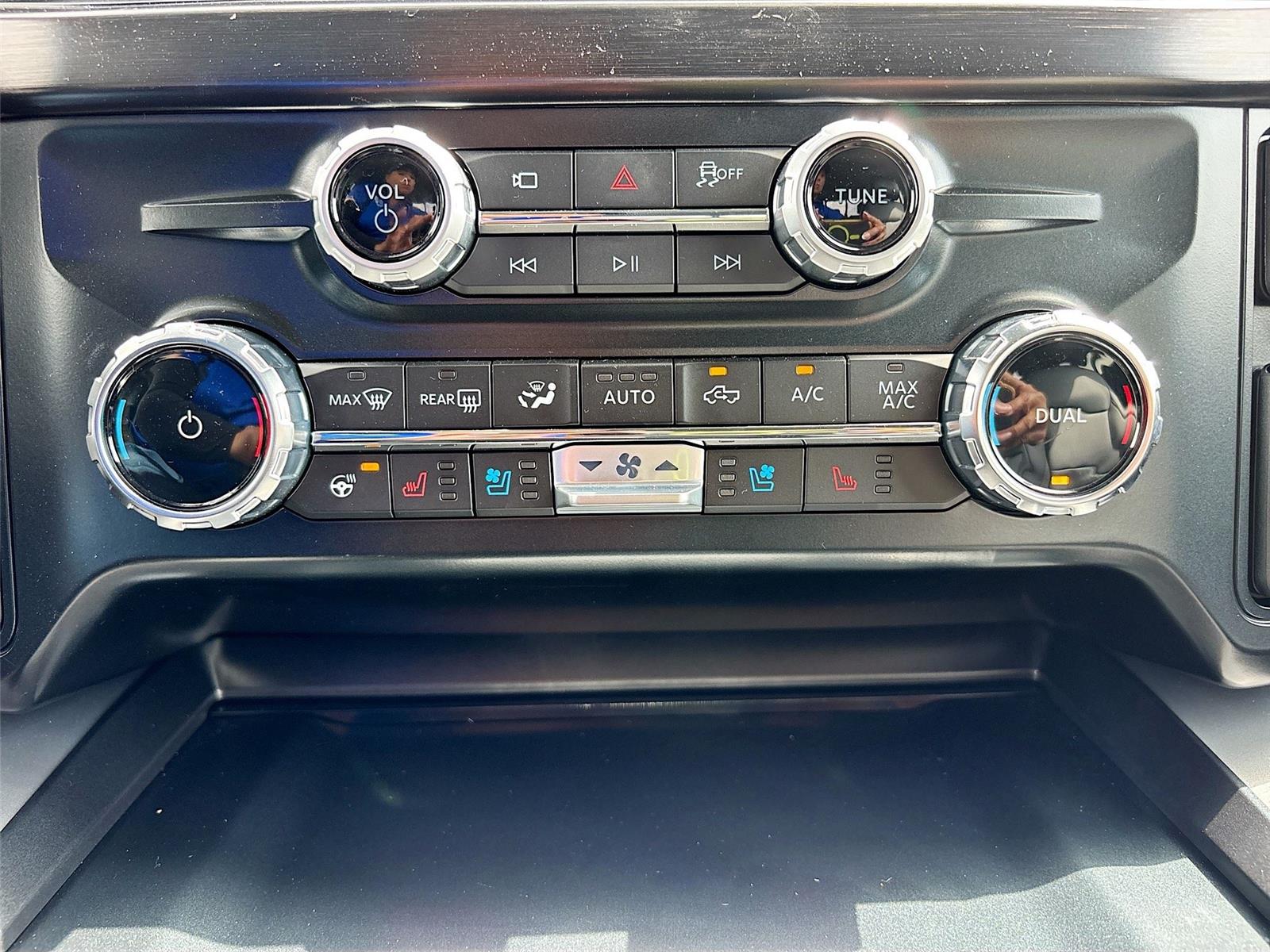 2026 Ford Super Duty F-350 DRW LARIAT