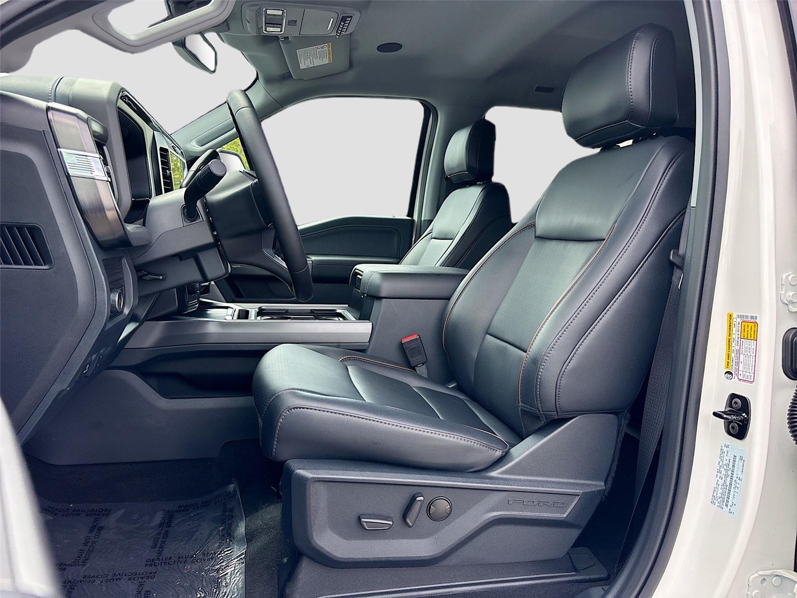 2026 Ford Super Duty F-350 DRW LARIAT