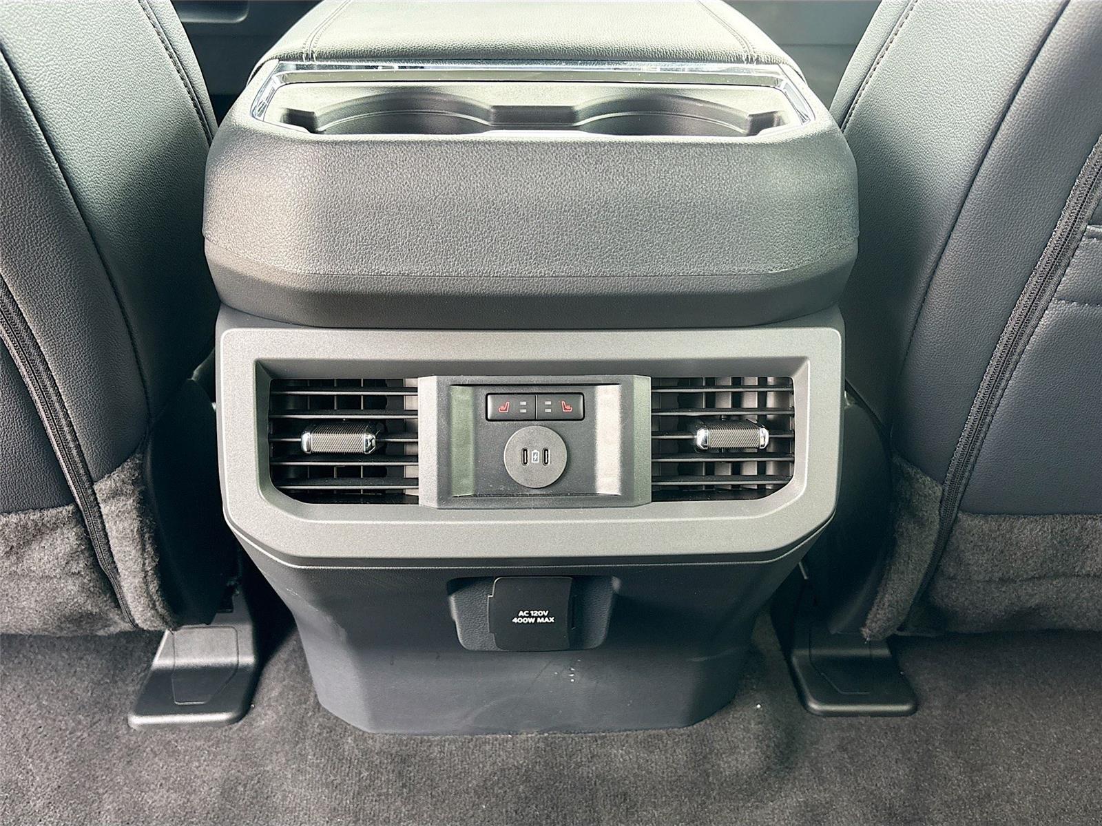 2026 Ford Super Duty F-350 DRW LARIAT