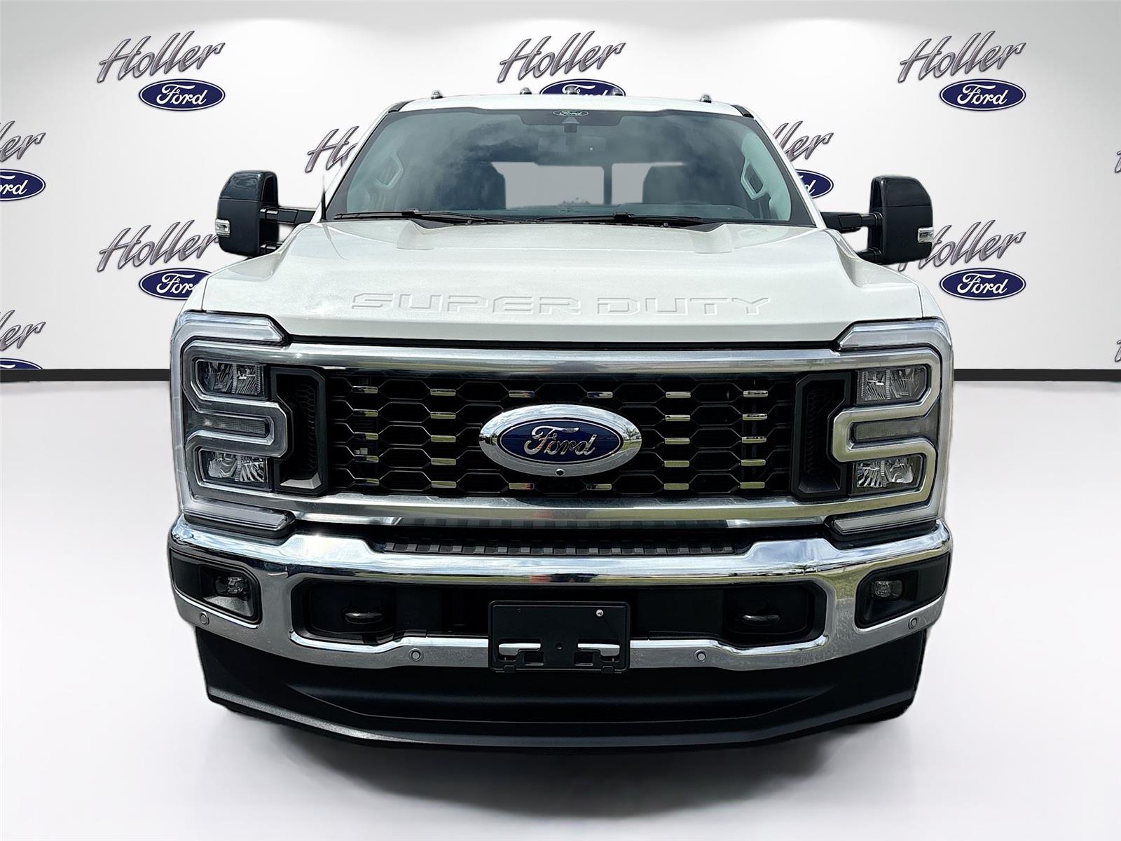 2026 Ford Super Duty F-350 DRW LARIAT