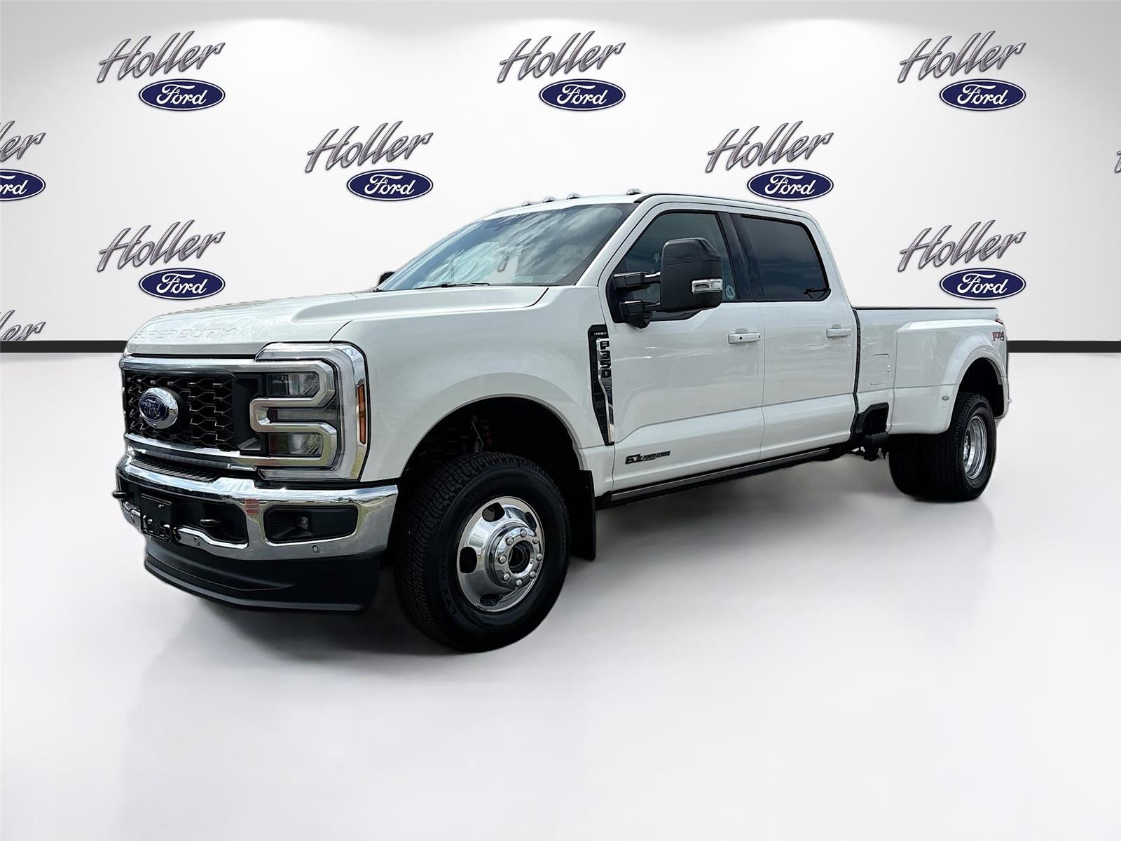 2026 Ford Super Duty F-350 DRW LARIAT