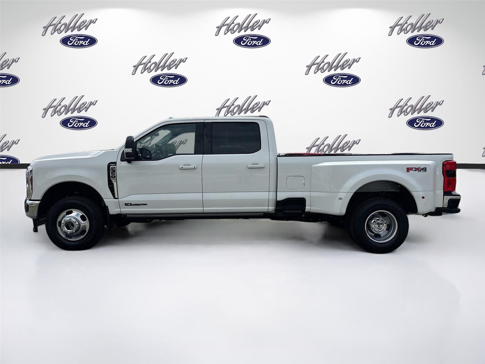 2026 Ford Super Duty F-350 DRW LARIAT