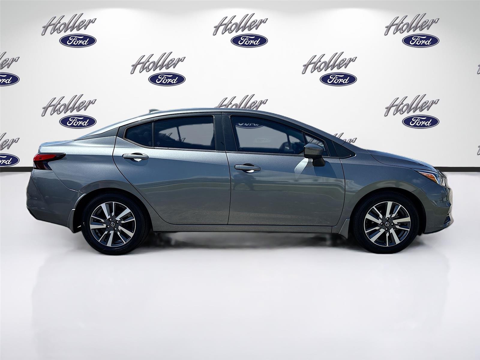 2020 Nissan Versa SV