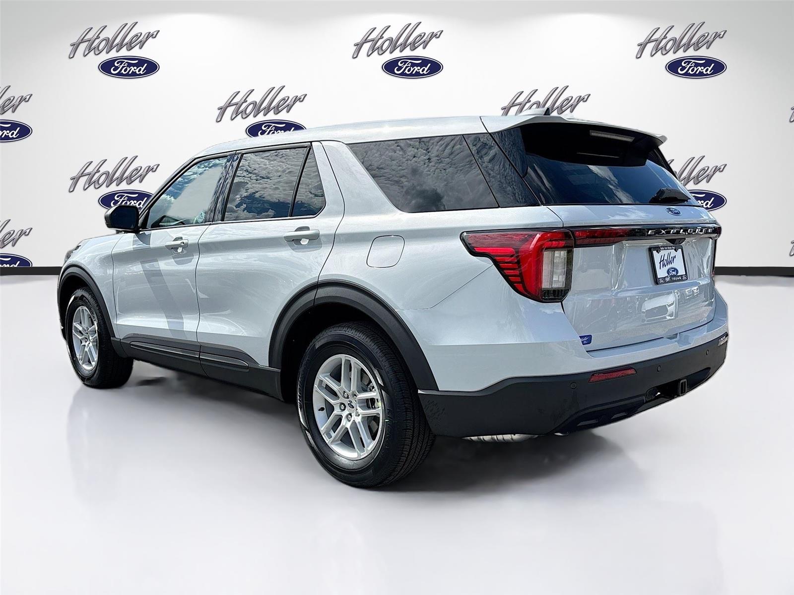 2026 Ford Explorer Active w/100A Pkg