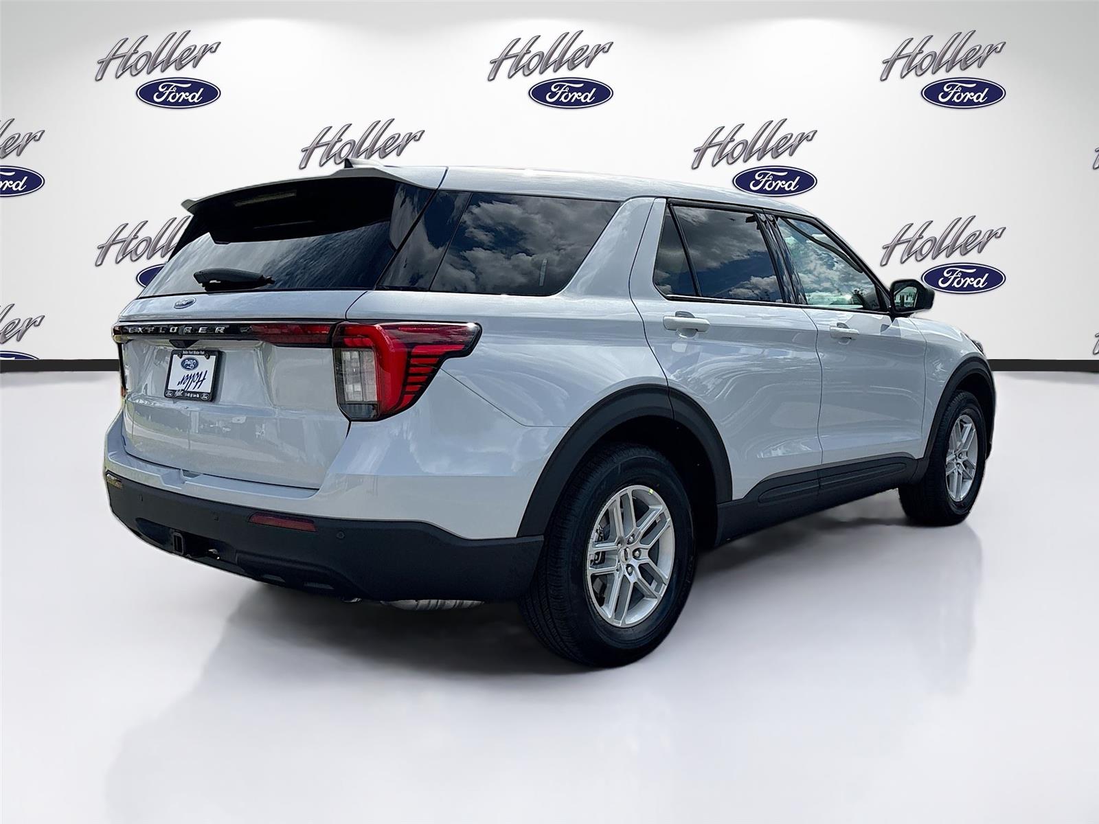 2026 Ford Explorer Active w/100A Pkg