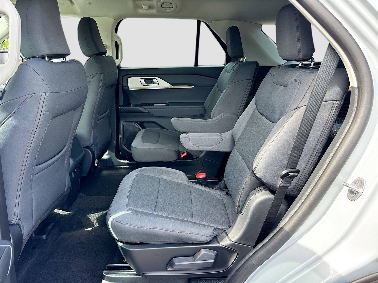 2026 Ford Explorer Active w/100A Pkg