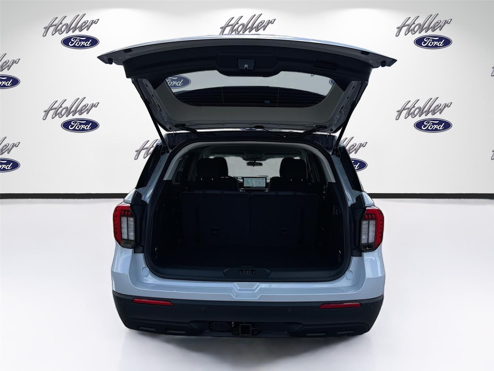 2026 Ford Explorer Active w/100A Pkg