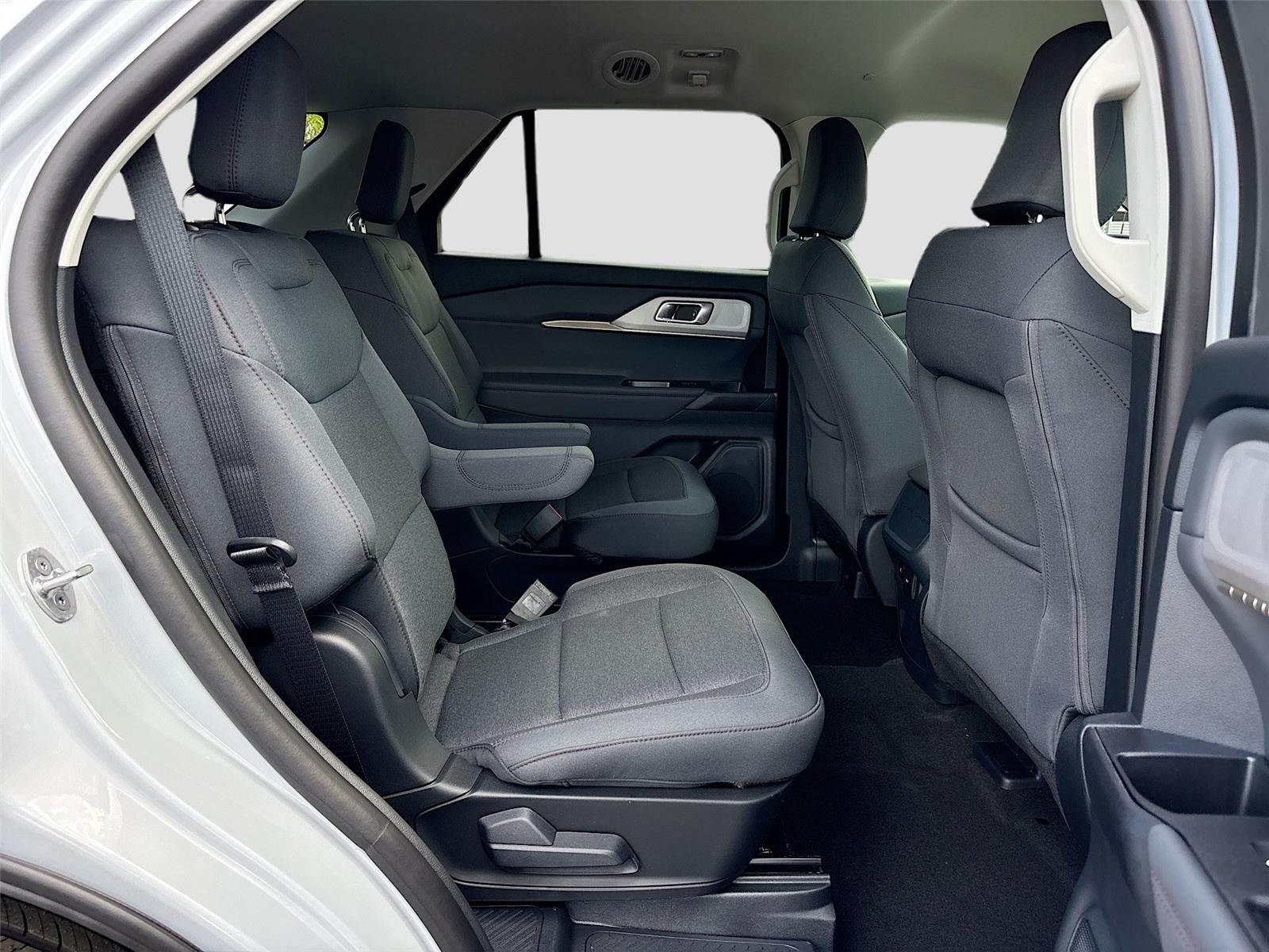 2026 Ford Explorer Active w/100A Pkg