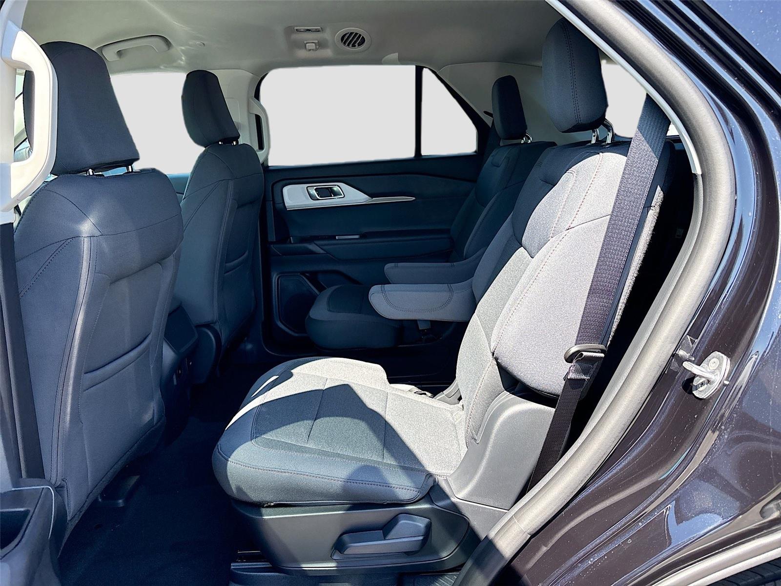 2026 Ford Explorer Active w/100A Pkg