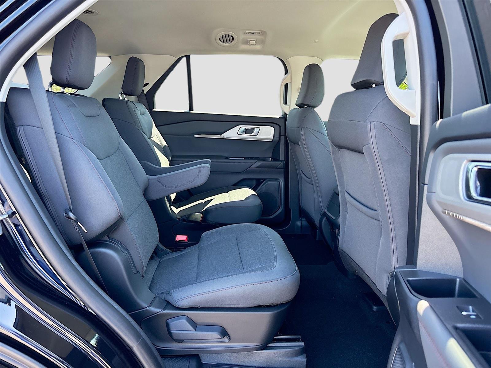 2026 Ford Explorer Active w/100A Pkg