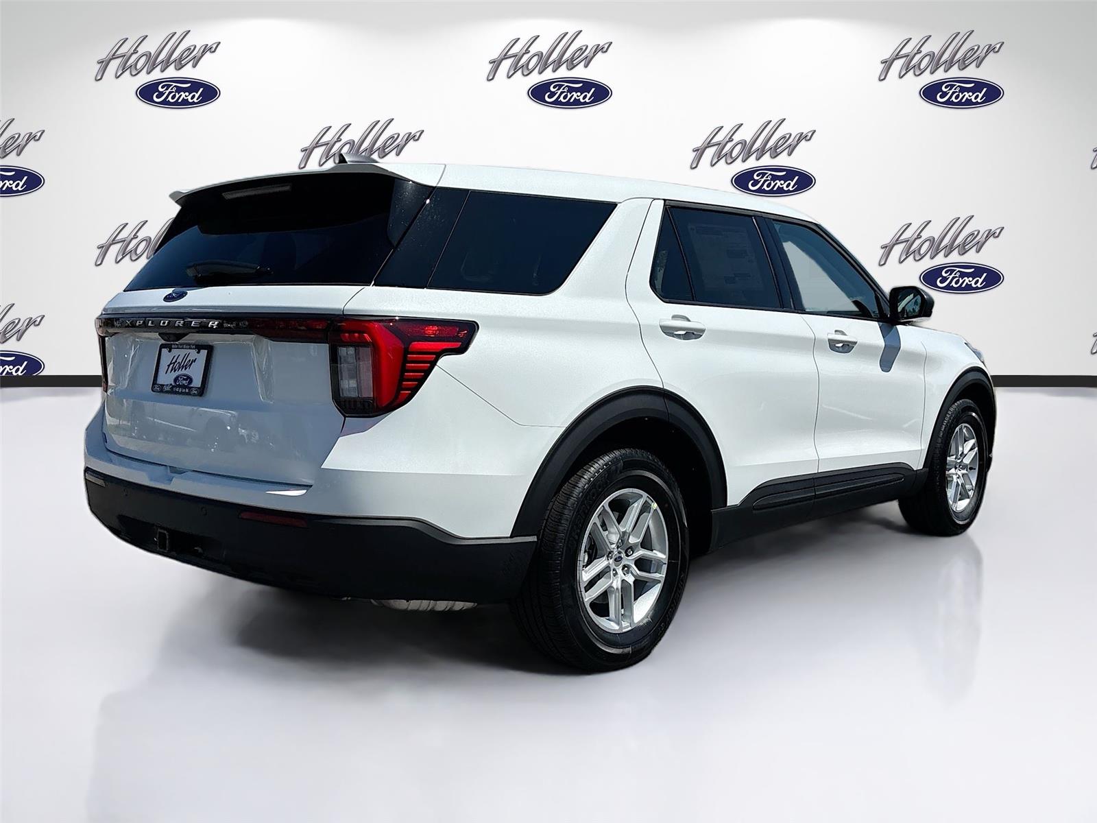2026 Ford Explorer Active w/100A Pkg