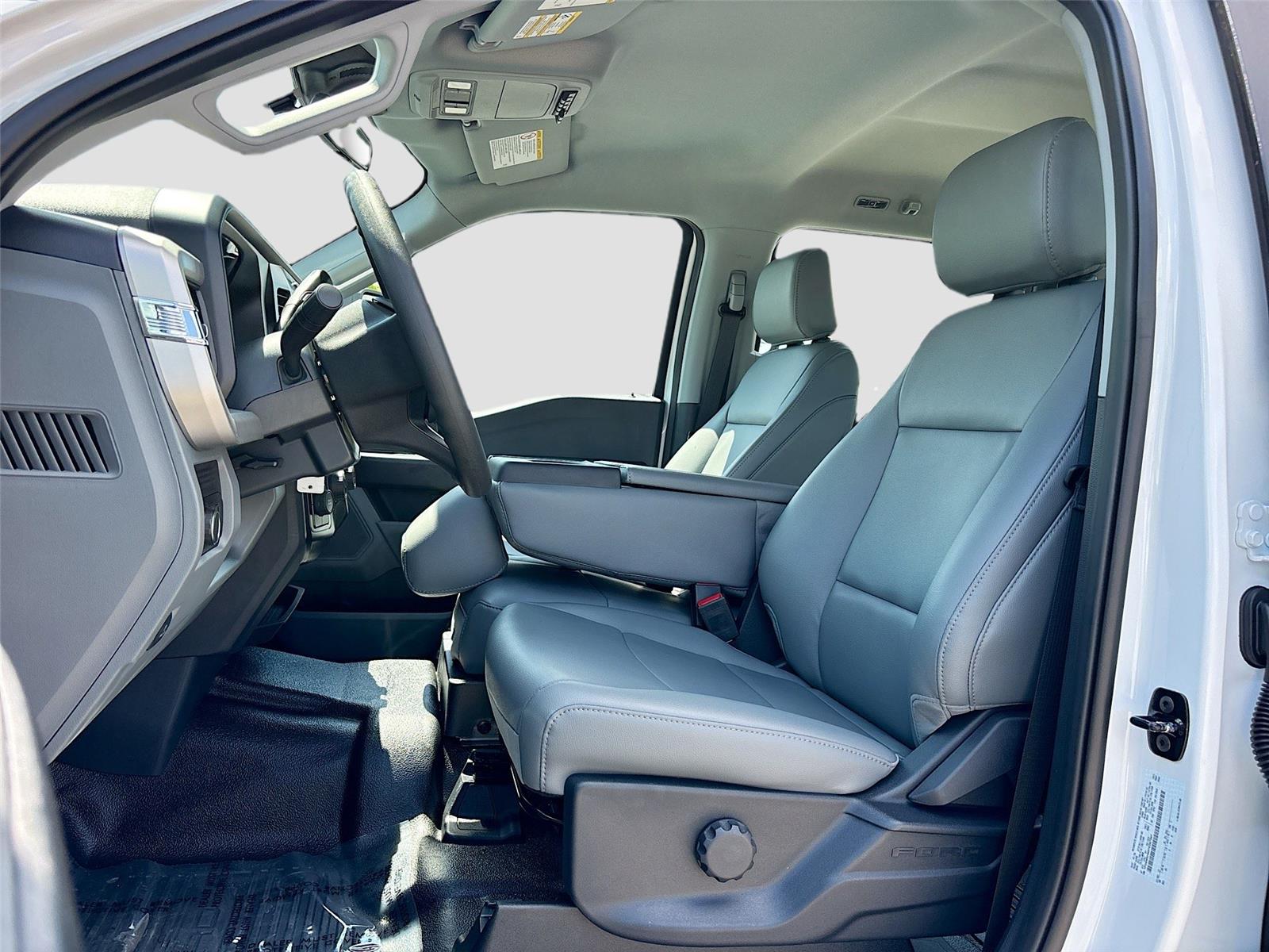 2026 Ford Super Duty F-550 DRW XL