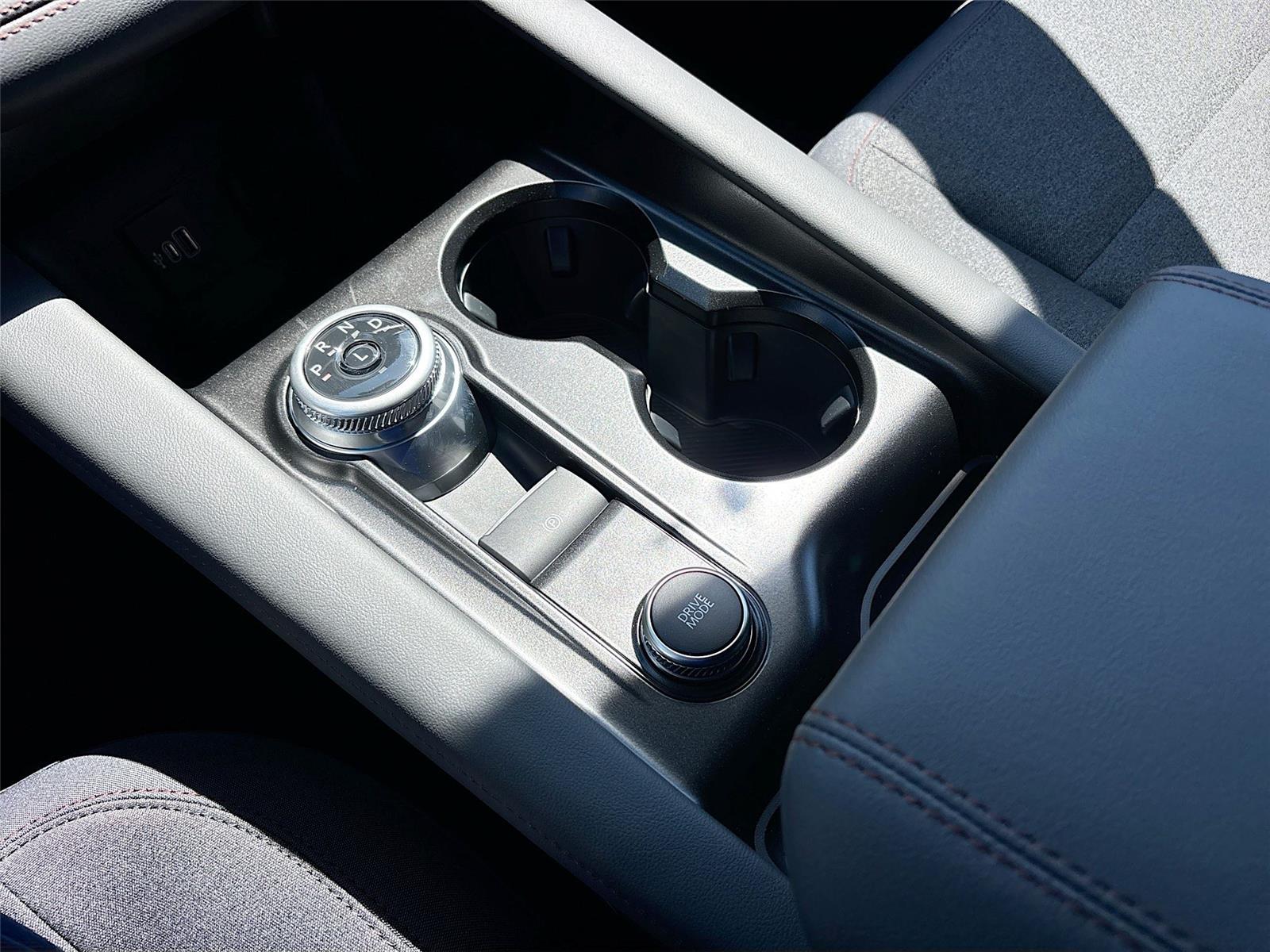 2026 Ford Explorer Active w/100A Pkg