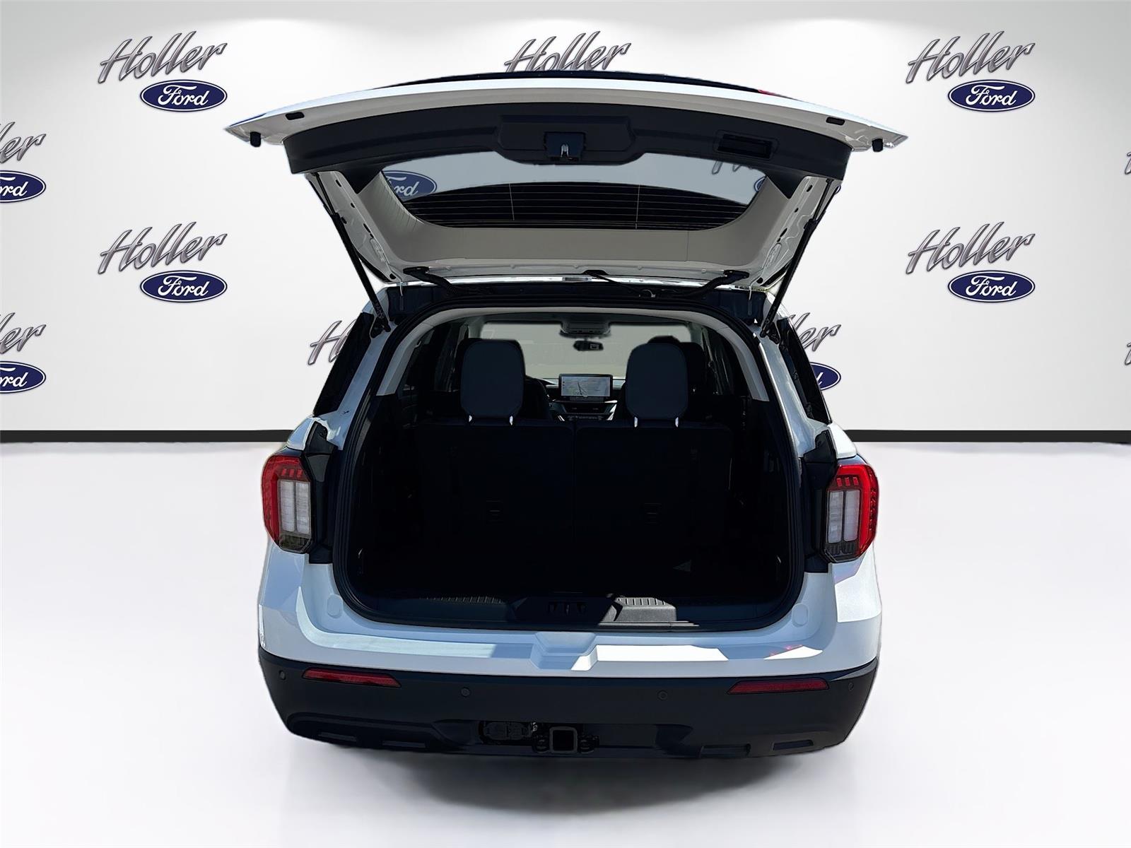 2026 Ford Explorer Active w/100A Pkg