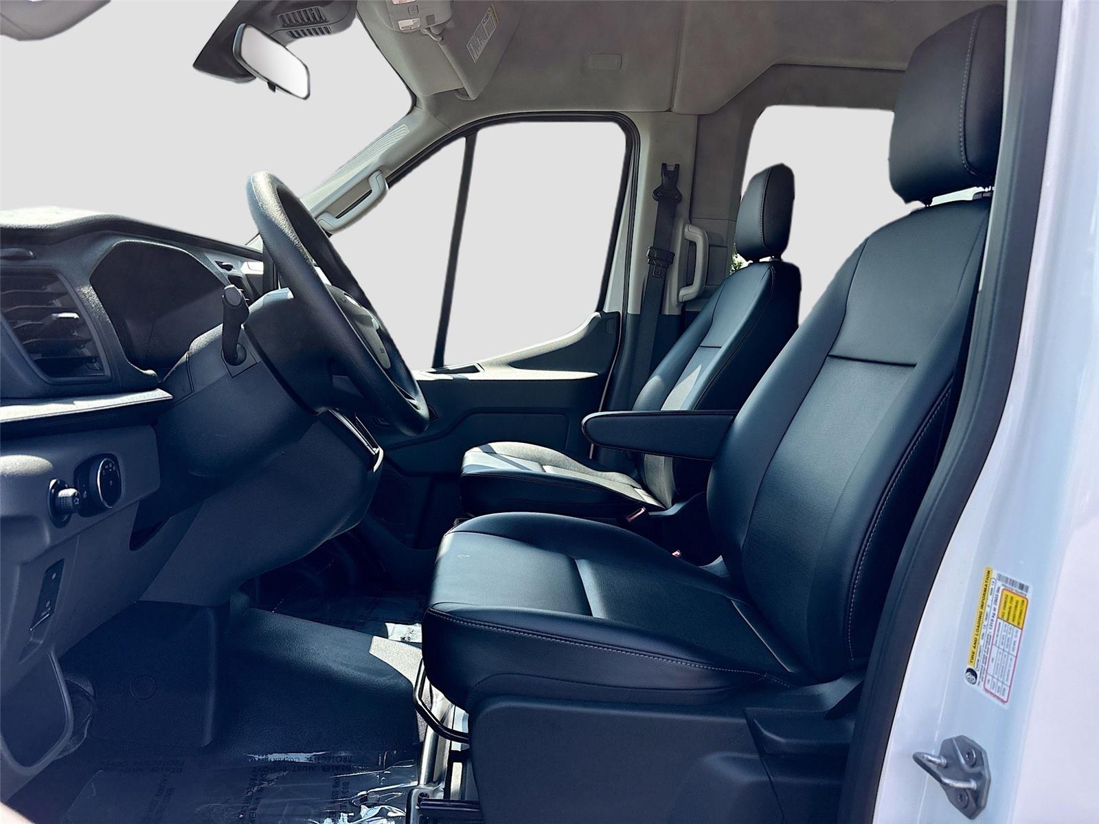2026 Ford Transit Passenger Wagon XL