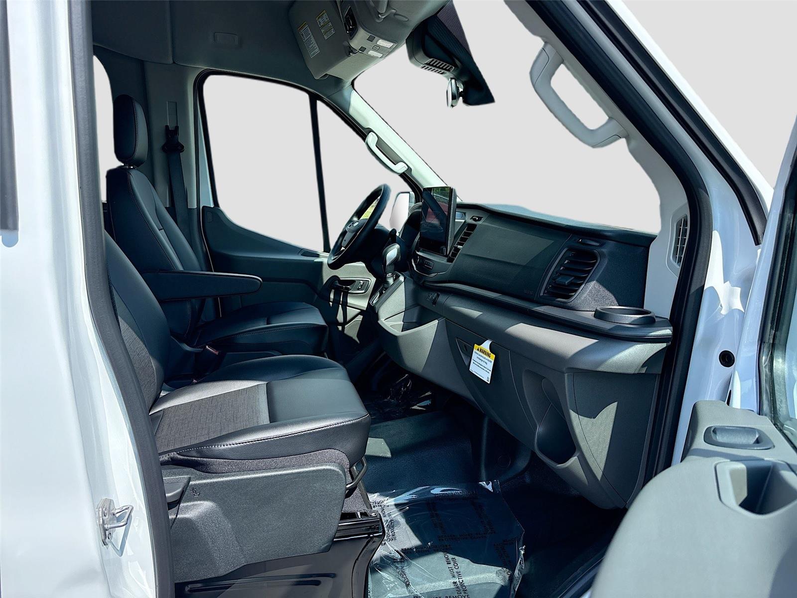 2026 Ford Transit Passenger Wagon XL