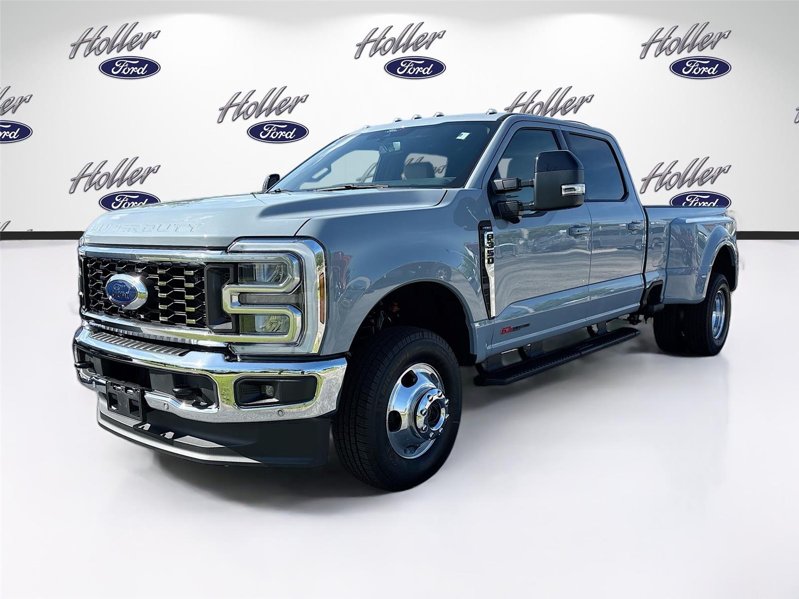 2026 Ford Super Duty F-350 DRW LARIAT