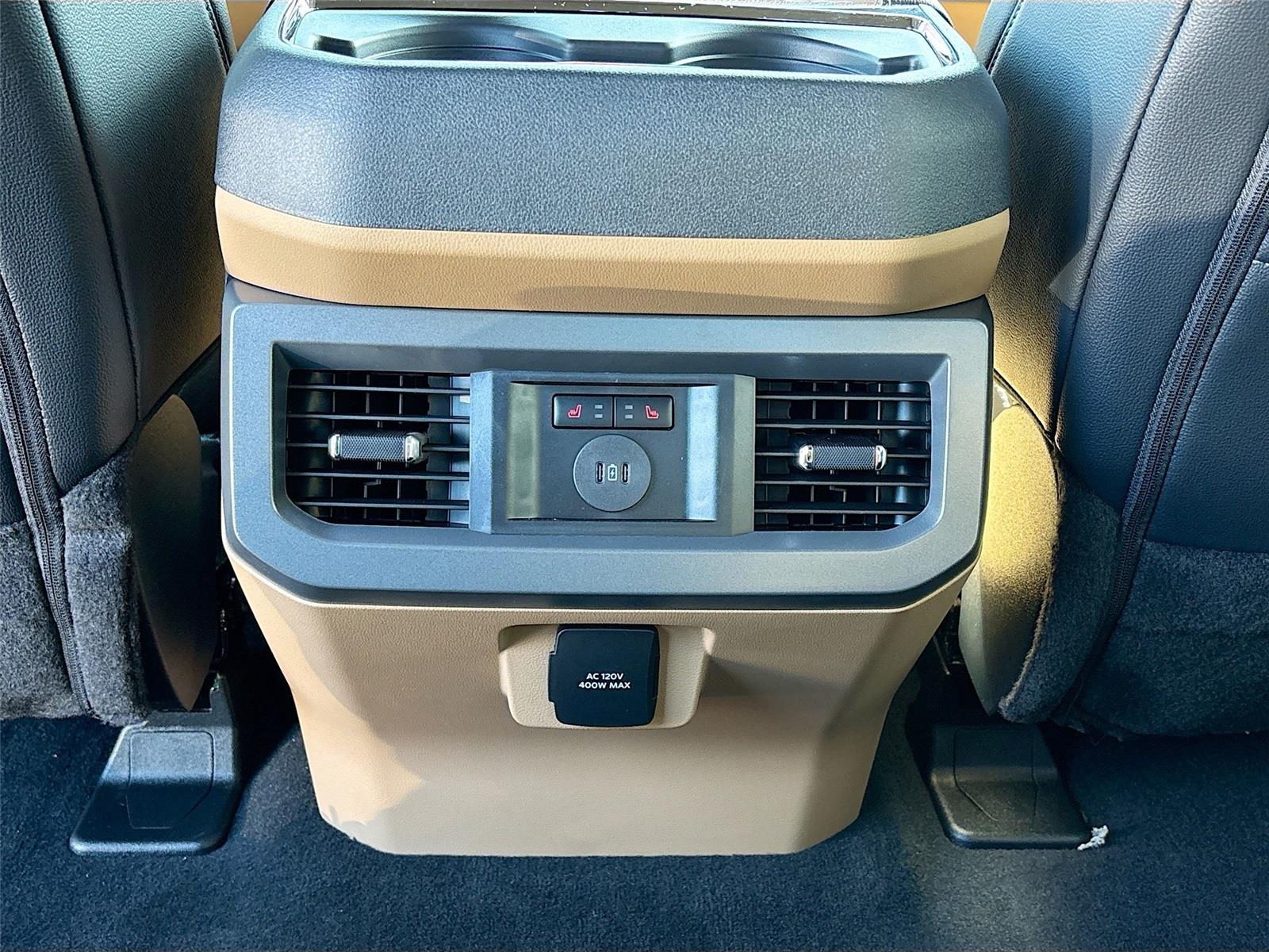 2026 Ford Super Duty F-350 DRW LARIAT