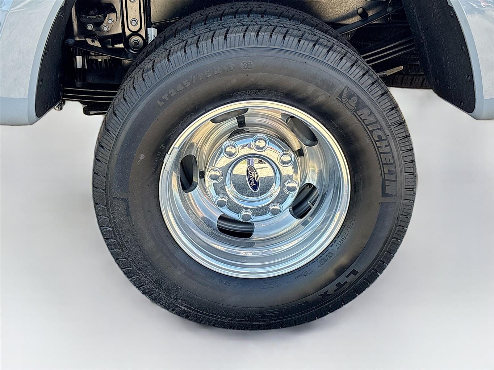 2026 Ford Super Duty F-350 DRW LARIAT