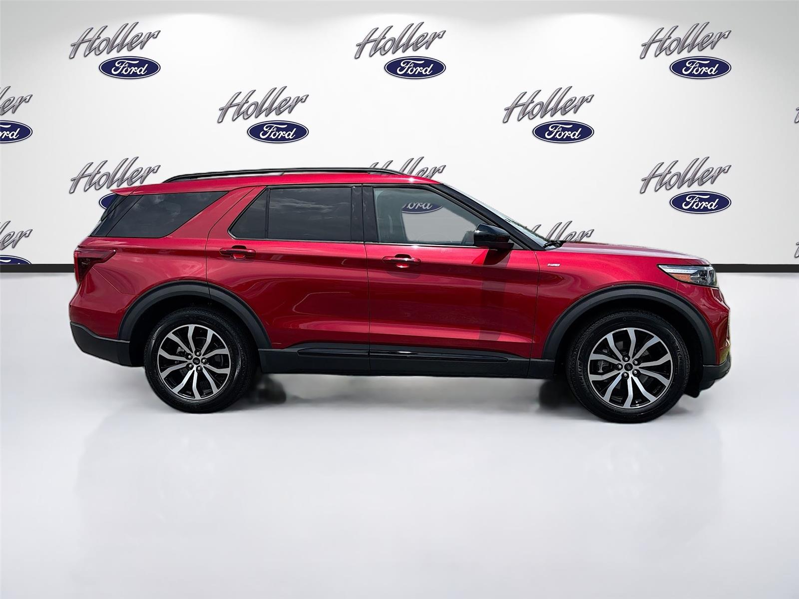 2024 Ford Explorer ST-Line