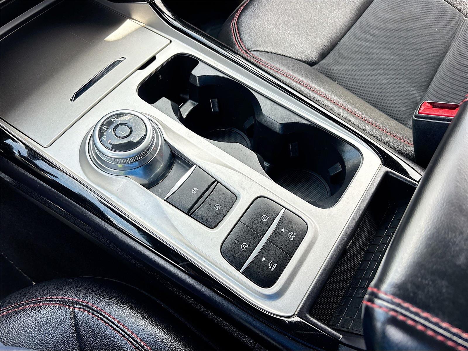 2024 Ford Explorer ST-Line