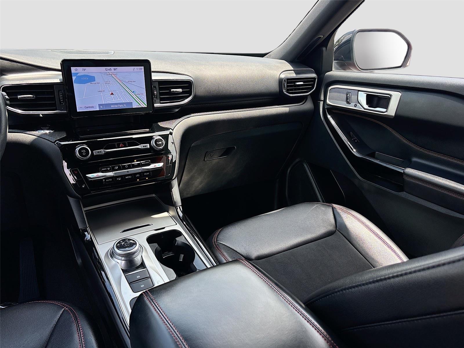 2024 Ford Explorer ST-Line